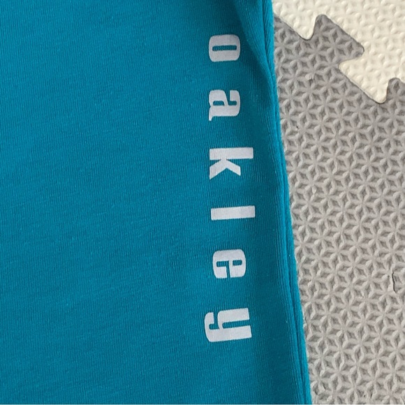 Oakley T-shirt - Picture 5 of 7